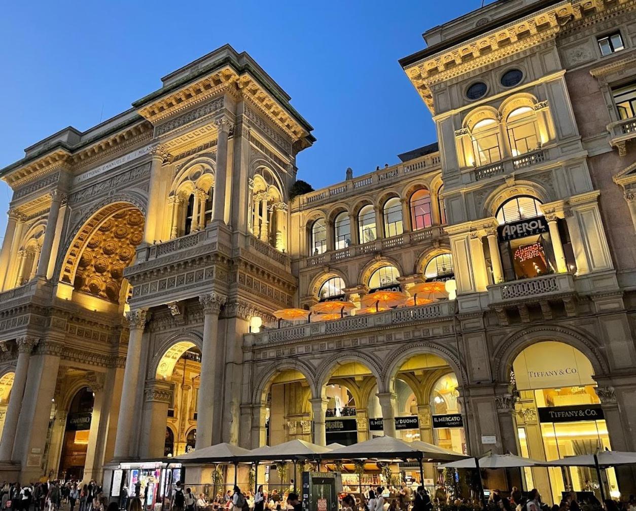 Disciplini Apartment A 5 Min Dal Duomo Milánó Kültér fotó